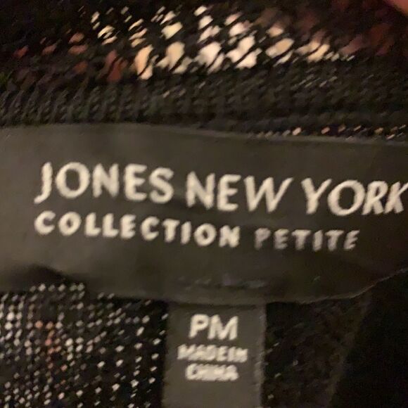 Jones New York collection black petite sleeveless sweater. Length 22” Size MP - Picture 3 of 5